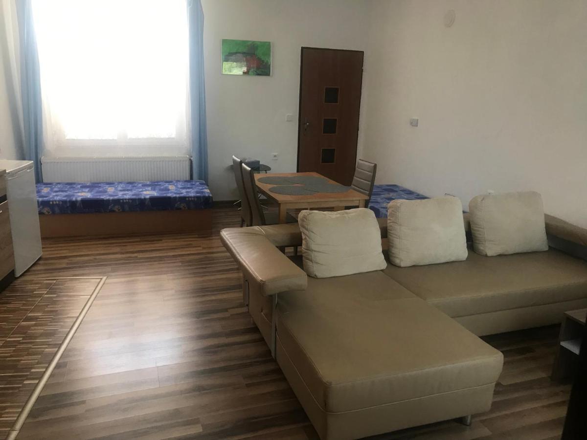Vila Nikola Králiky Exteriér fotografie